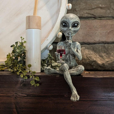Alien Invasion™ “Party Alien” Female Wine Drinking Ledge Lounger © 10 Inch H Funny Home or Garden Alien Statue